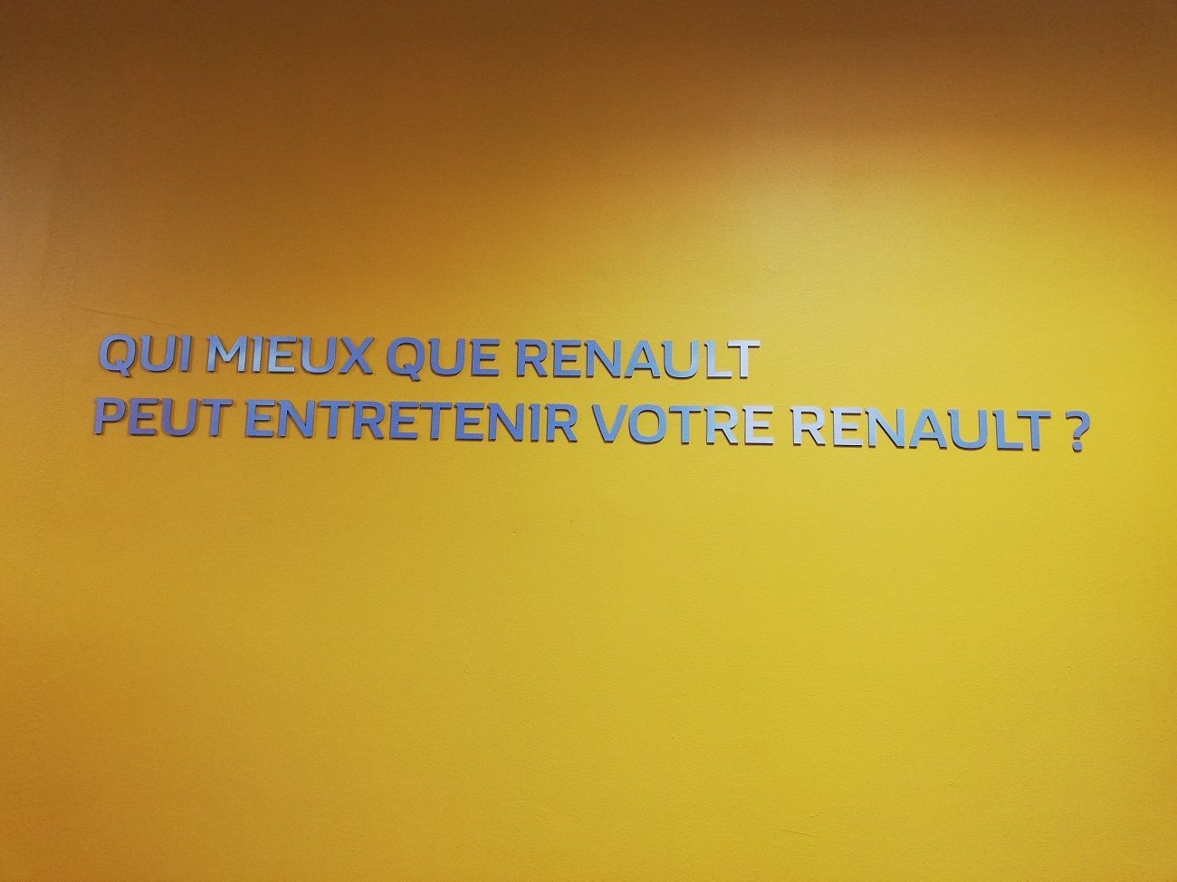 Image avec le slogan de la marque Renault