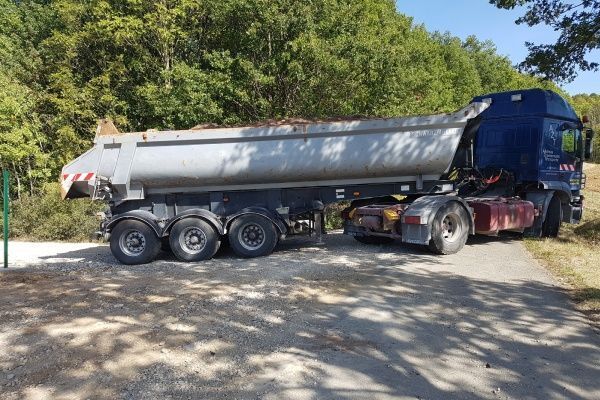 Fahrzeug der Firma Andreas Zimmermann Transporte