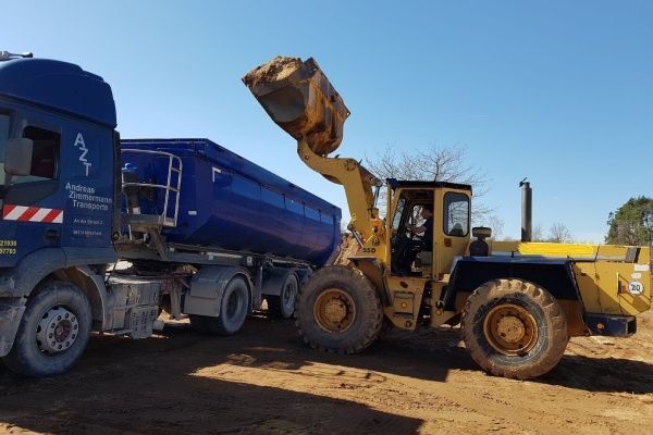 Fahrzeug der Firma Andreas Zimmermann Transporte