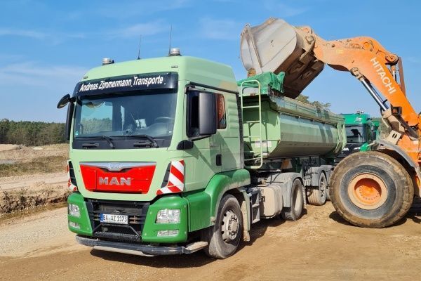 Fahrzeug der Firma Andreas Zimmermann Transporte