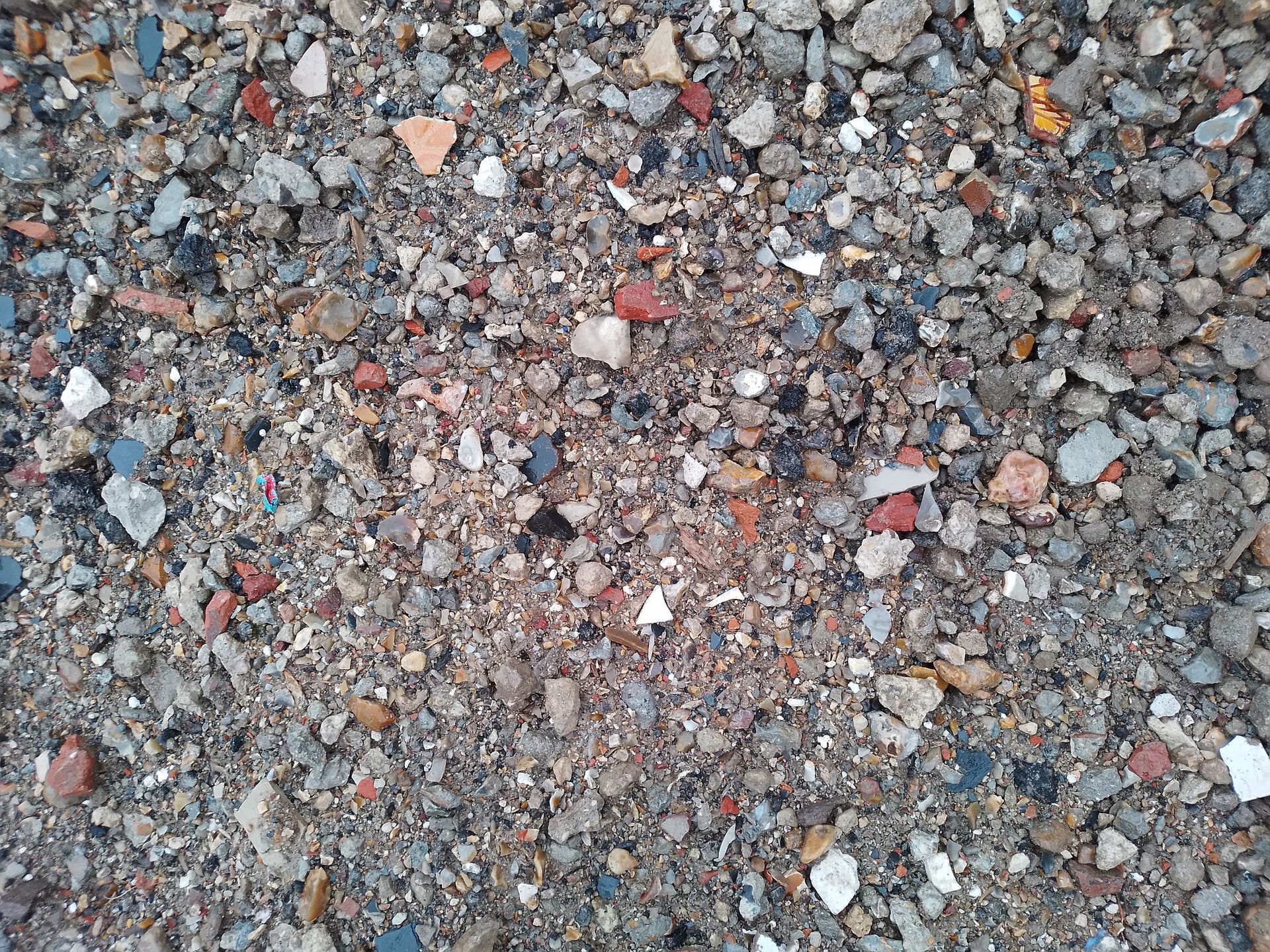 Sol avec des cailloux