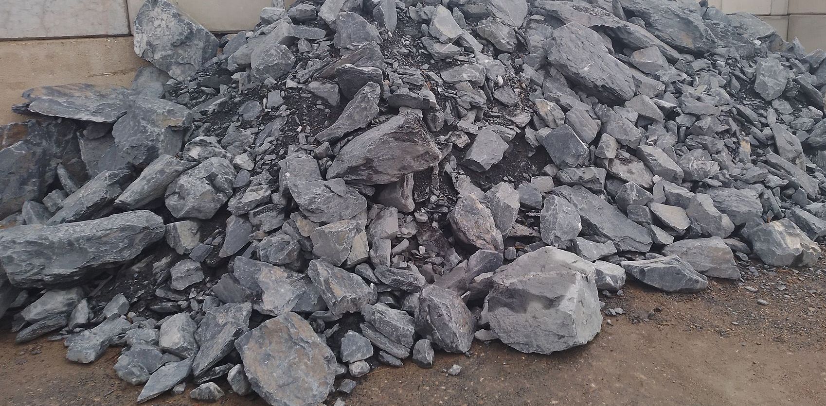 Roches gris ardoise