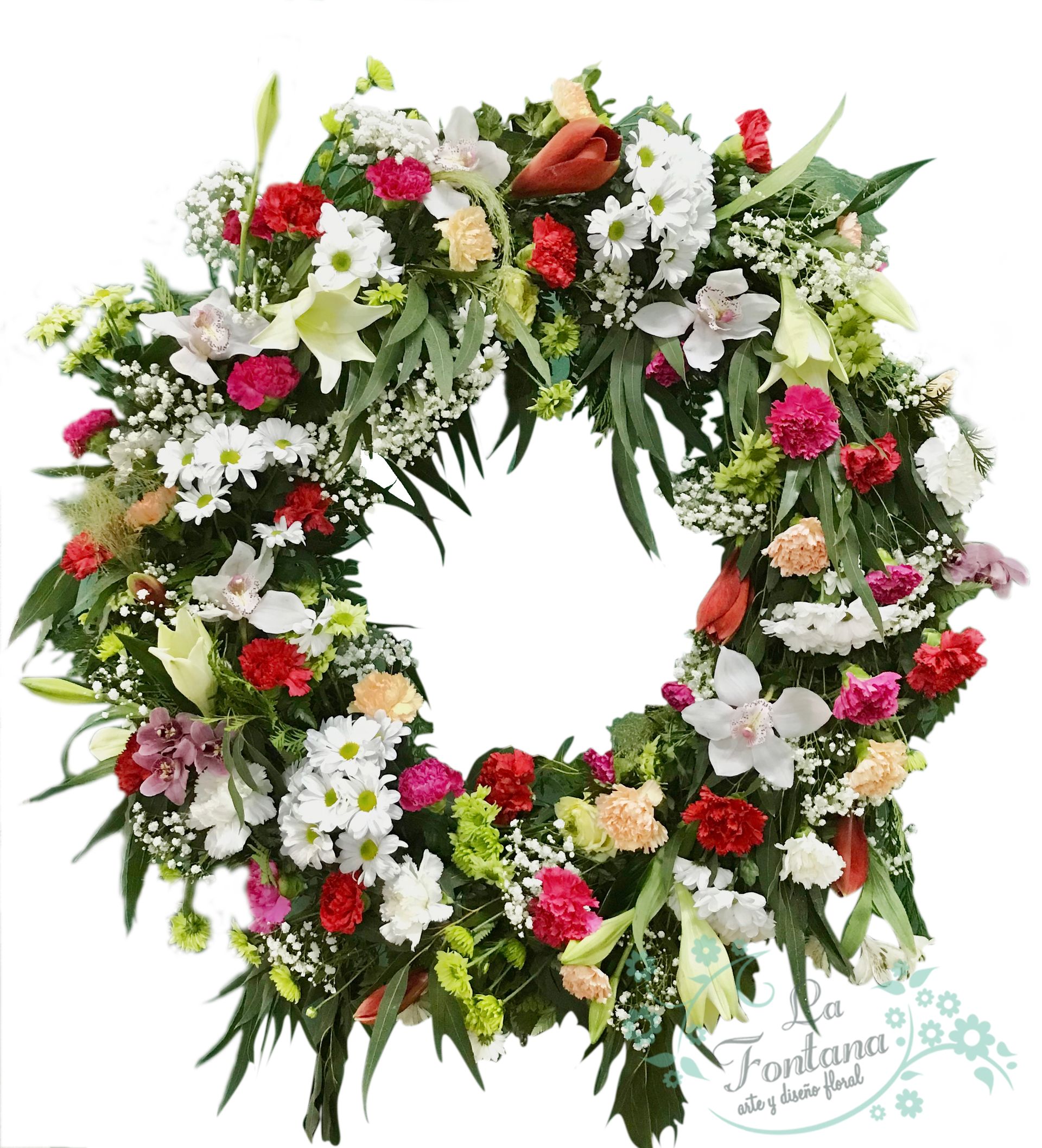 Una corona de flores de colores y vegetación sobre un fondo blanco.