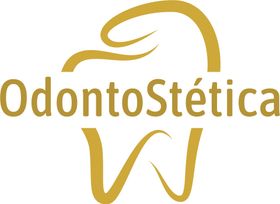 Logotipo de diente dorado con texto &ldquo;OdontoSt&eacute;tica&rdquo;.