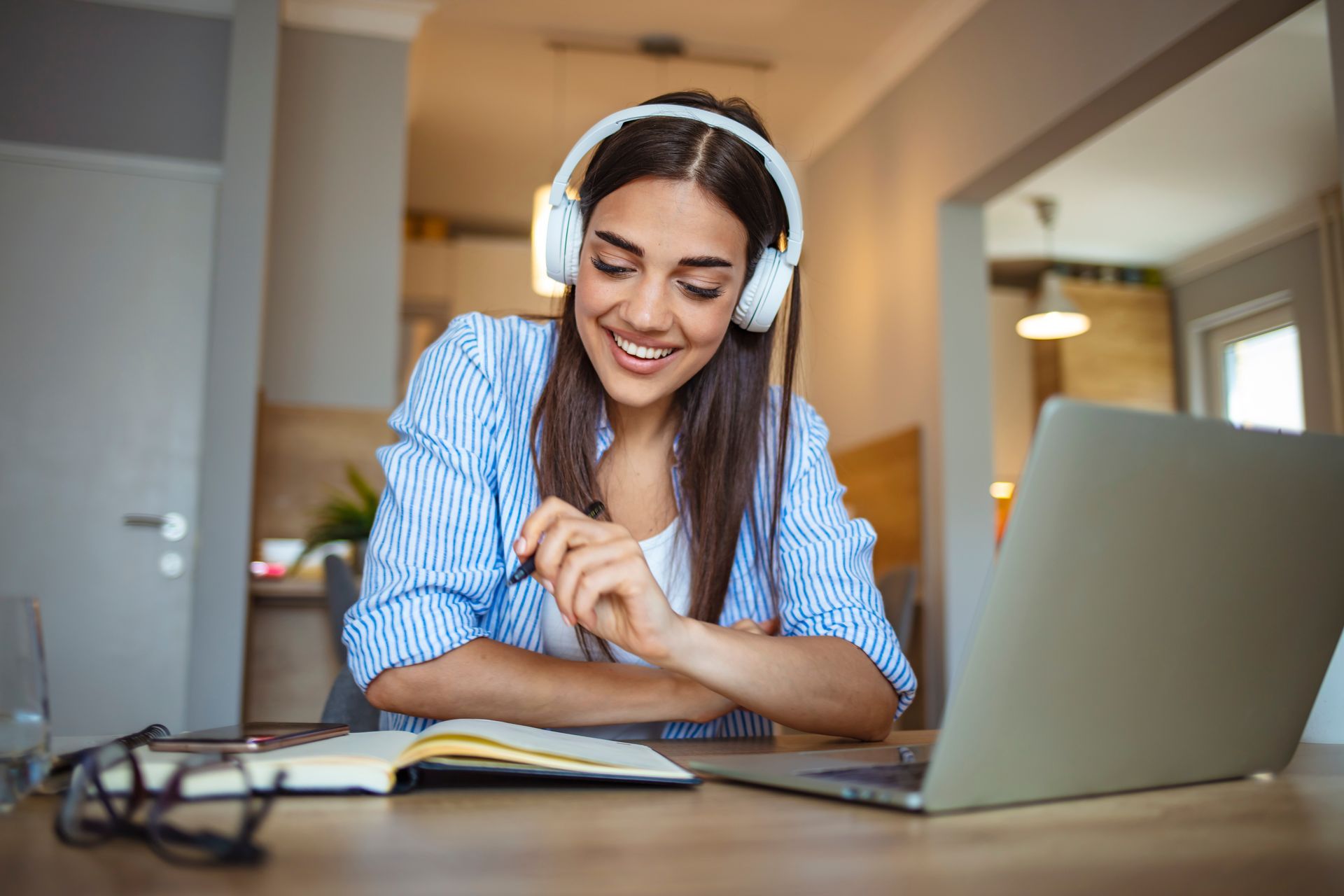 Cours de langues à distance - DM langues coaching traduction - Dominique Maltèse