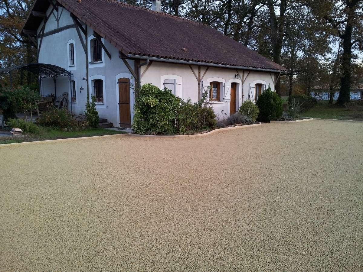 Terrassement cour de maison à Mont-de-Marsan