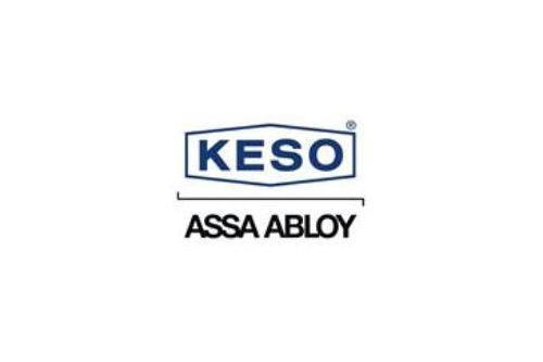 KESO- und ASSA ABLOY-Logos in Blau und Schwarz auf weißem Hintergrund