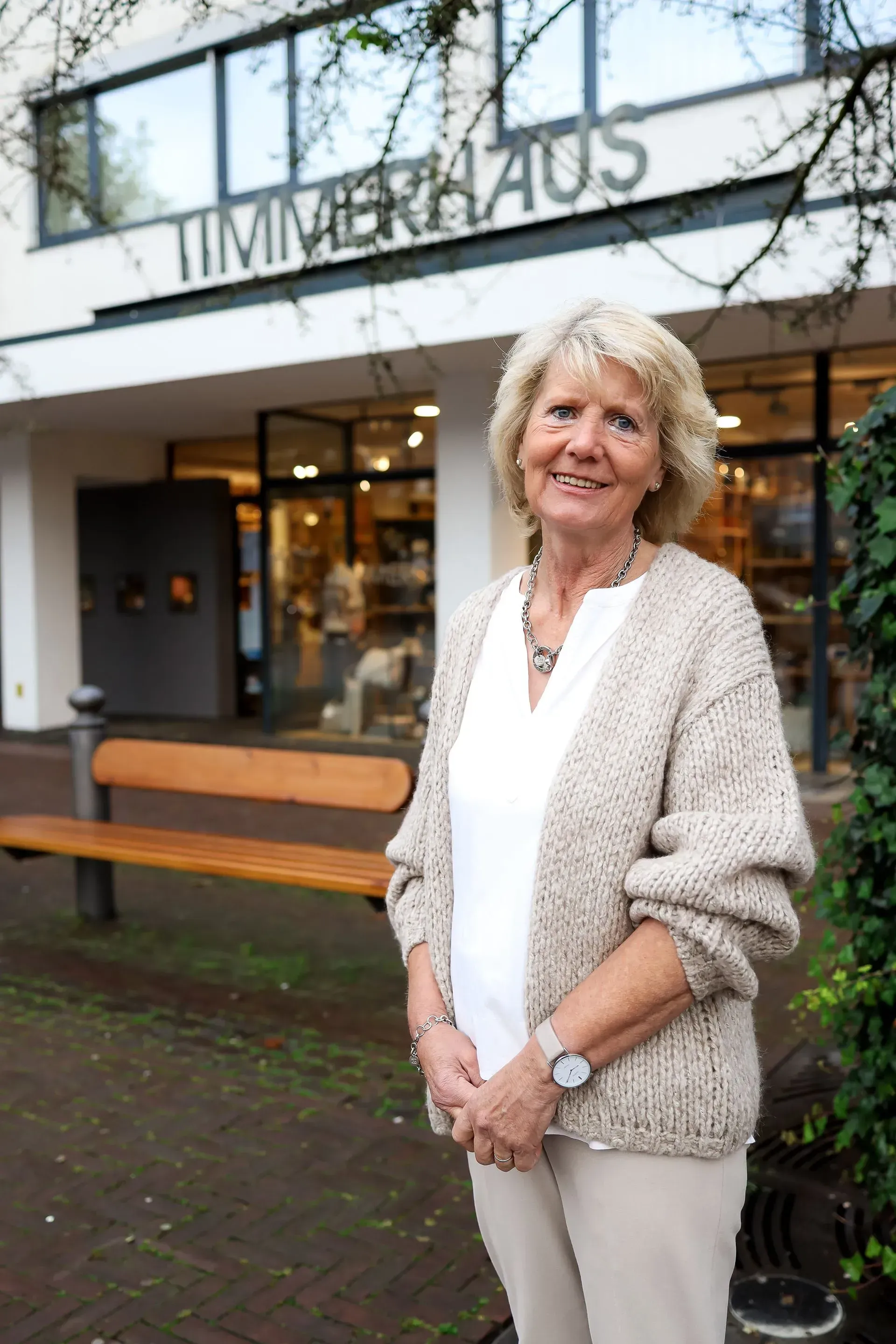 Portrait Regina Hotze