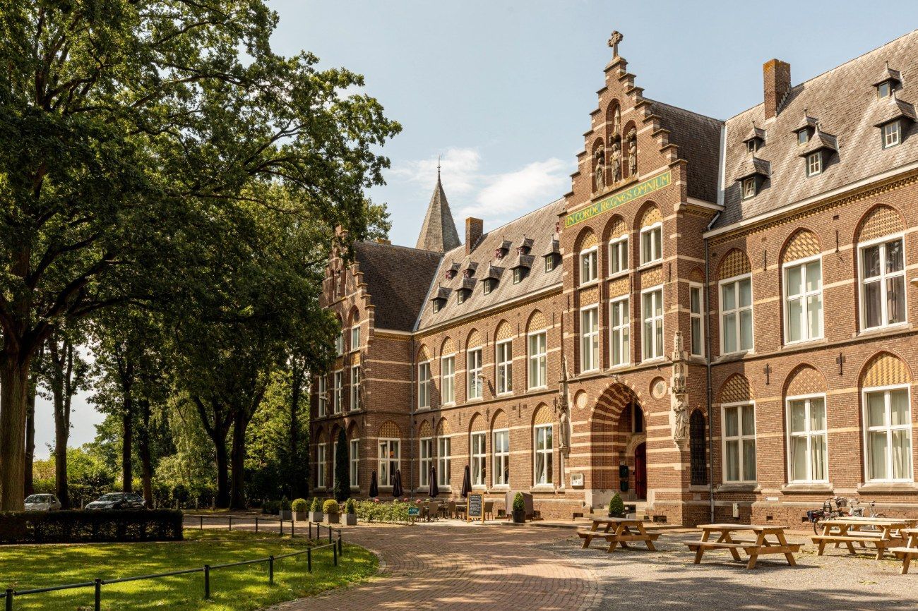 Voorgevel van Bovendonk - een uniek binnenkomst voor jouw coachsessie