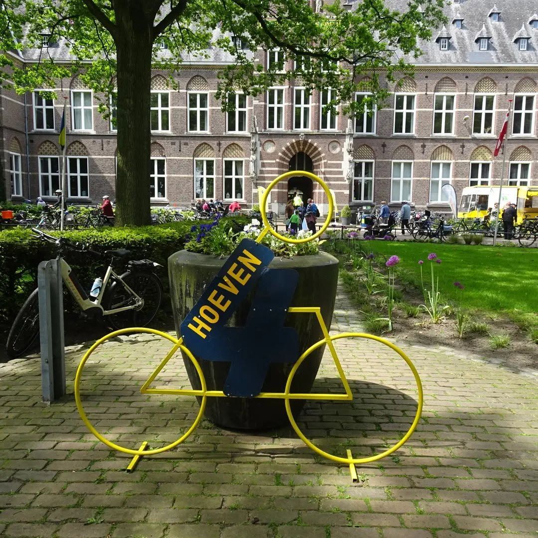 Fiets4daagse logo bij de ingan van Bovendonk