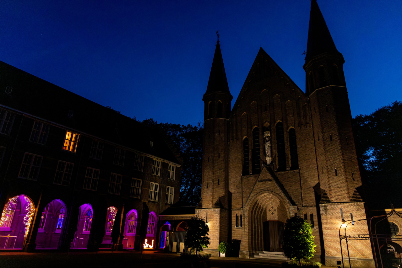 Binnentuin van Bovendonk ingericht als buitenlocatie