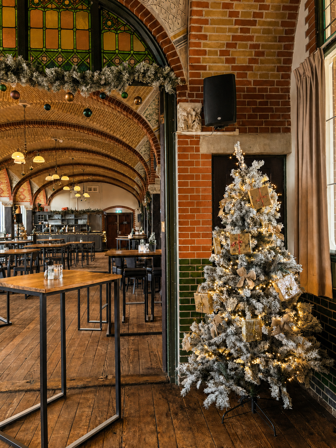  Sfeervolle kerstborrel voor een bedrijf in de monumentale zalen van Bovendonk