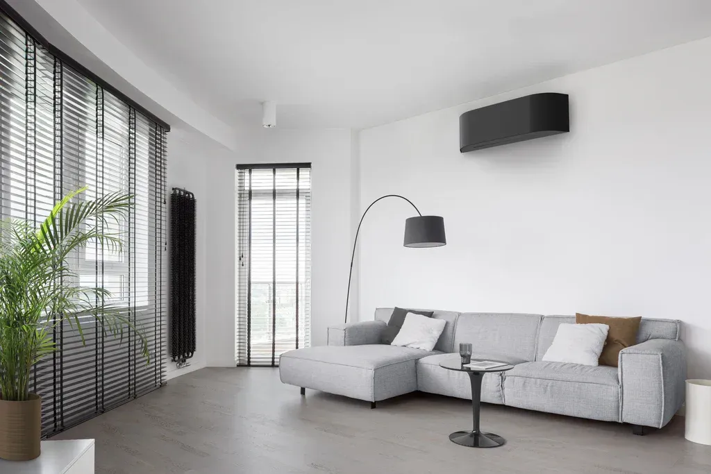 Un climatiseur noir.