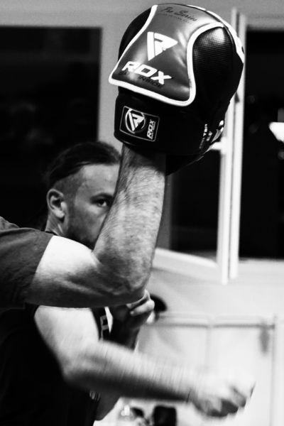 Boxtraining mit Punching-Pad