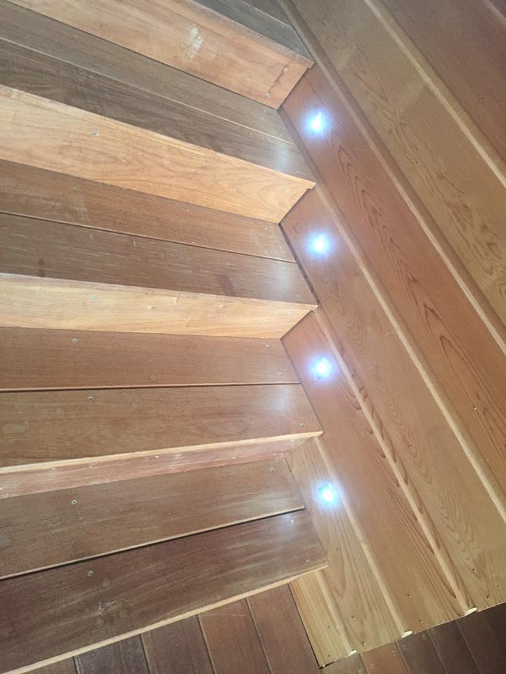 Luminaires d'escaliers en bois