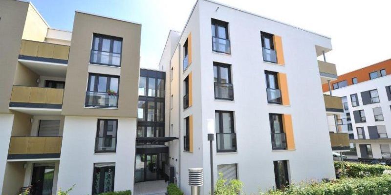 Gebäude mit Fassade, die von der Walter Dörich Metallbau GmbH gebaut wurde