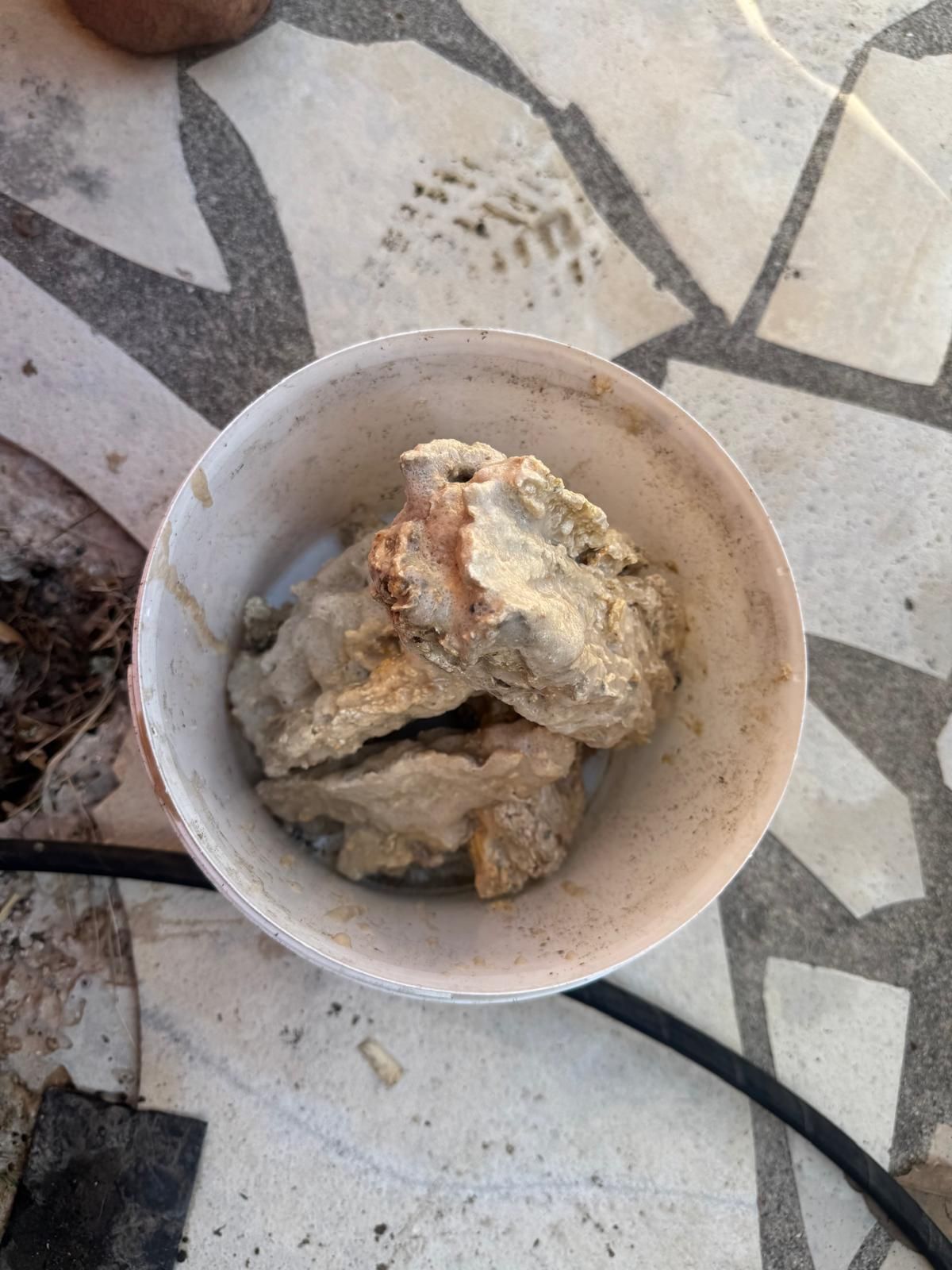 Entretien de canalisations sur voie publique