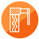 Un dibujo lineal de una bandera estadounidense en un círculo naranja.
