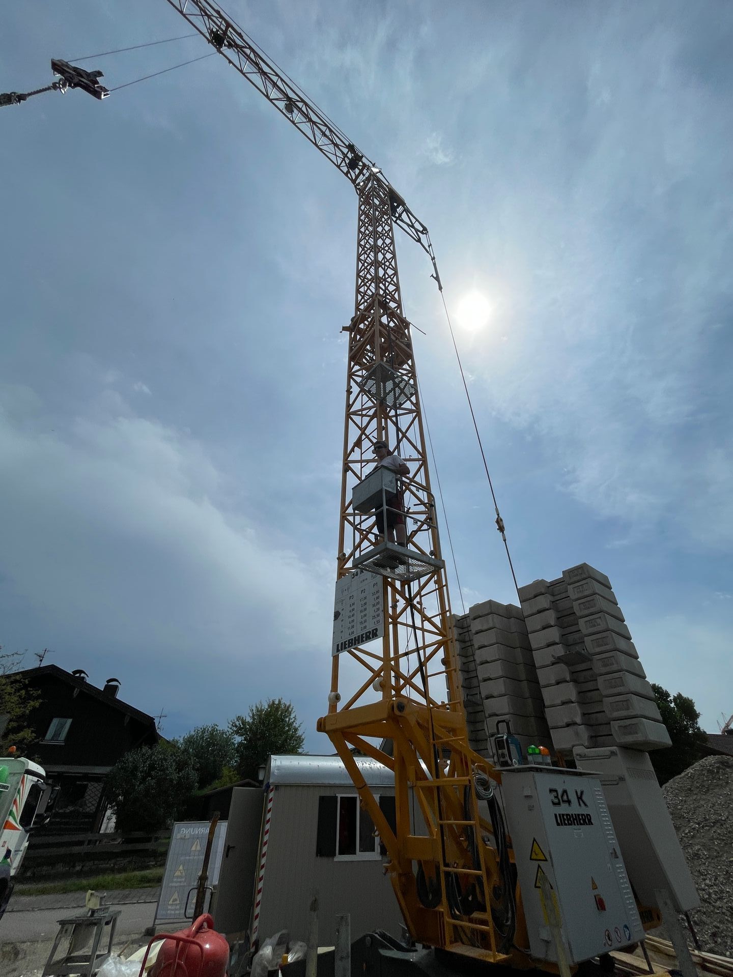 Rohbau und Hochbau eines Gebäudes