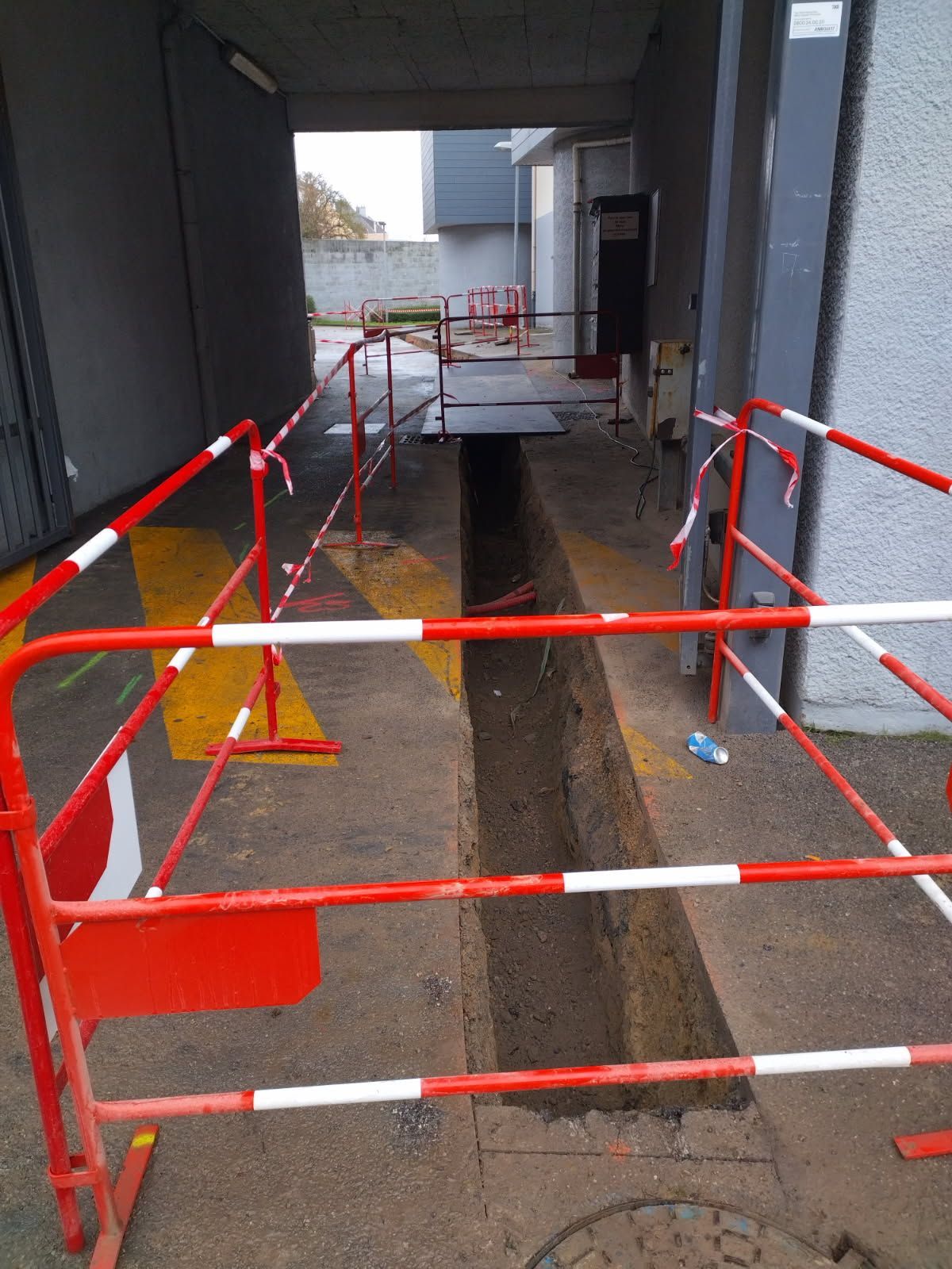 Tranchée creusée en milieu urbain