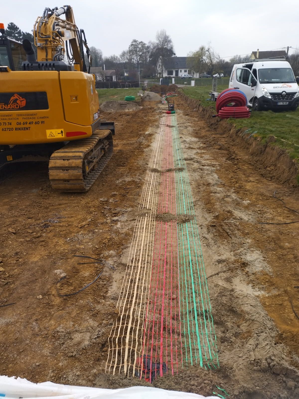 Cables et gaines sous terre