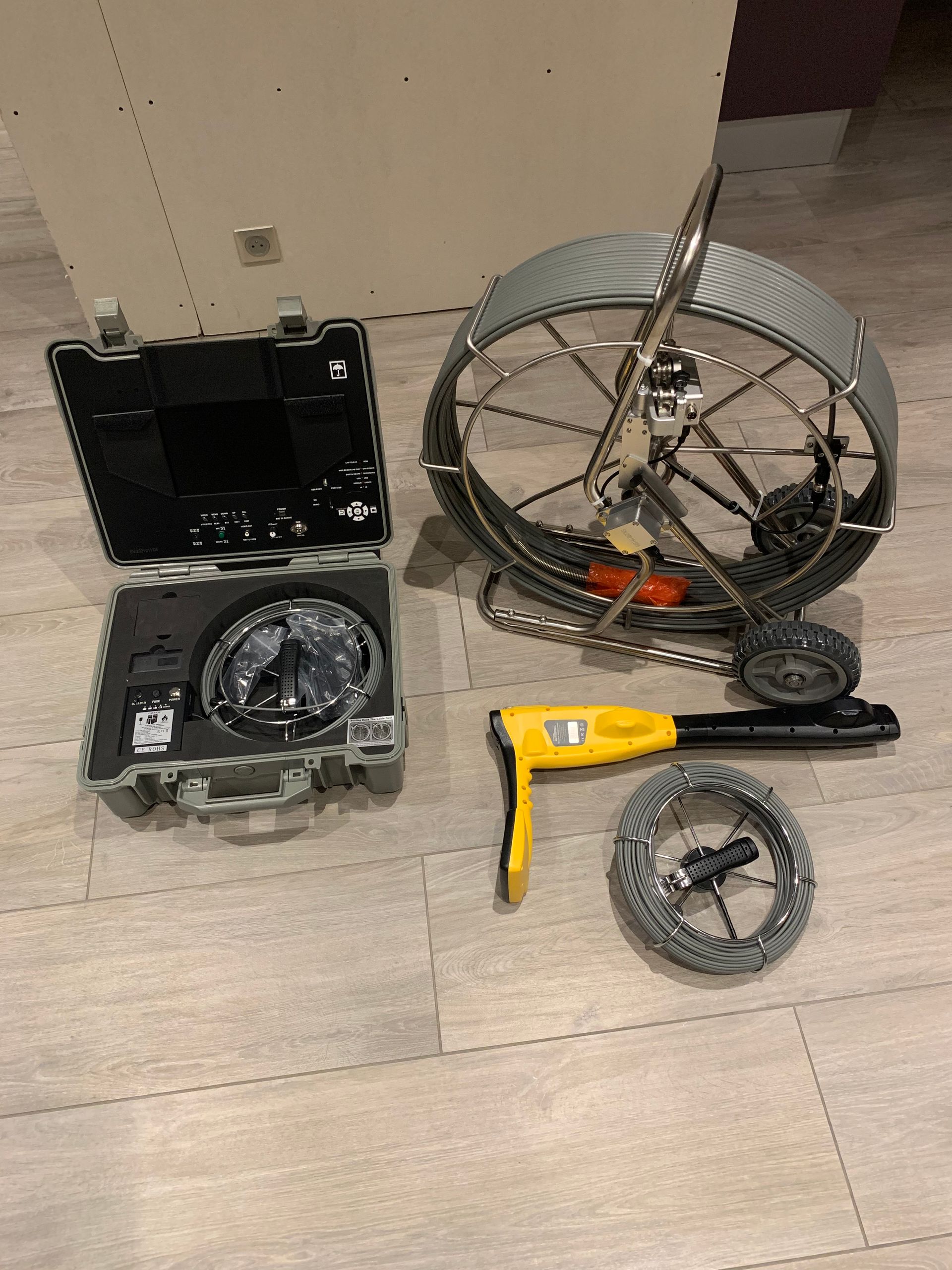 Outils pour déboucher une canalisation