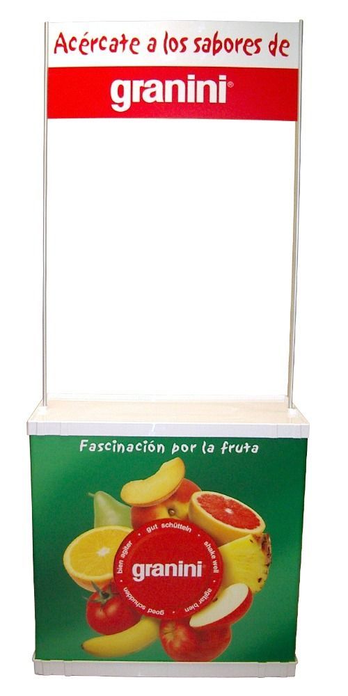 Una mesa pequeña con un cartel que dice granini