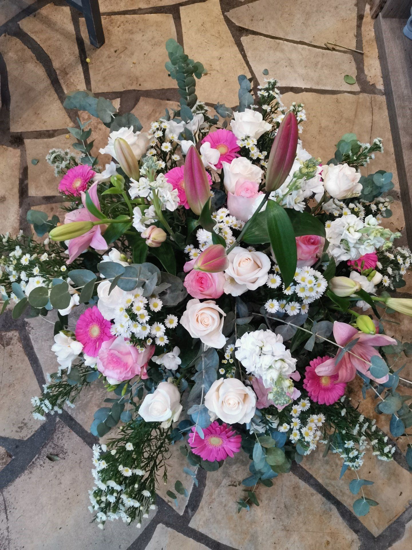 Bouquet de fleurs rose et blanc