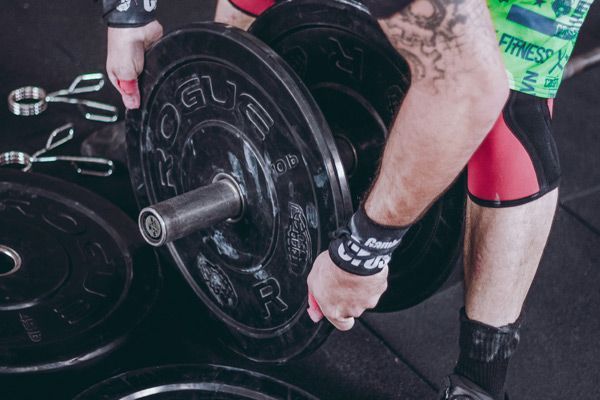 Kraft - Stärke, die bleibt. Geräte, die mitziehen.