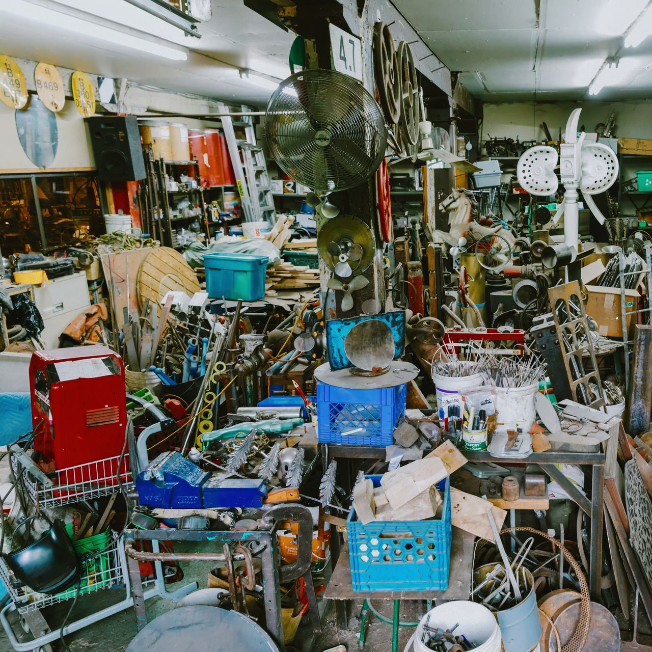 Un local trés encombré
