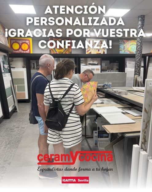 Persona instalando una cocina blanca en una publicidad con texto rojo en español.