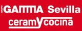 Logotipo rojo con la inscripci&oacute;n &ldquo;GAMMA Sevilla ceramycocina&rdquo; sobre un fondo blanco y rojo.