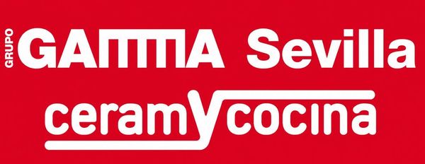 Logotipo rojo con la inscripci&oacute;n &ldquo;GAMMA Sevilla ceramycocina&rdquo; sobre un fondo blanco y rojo.