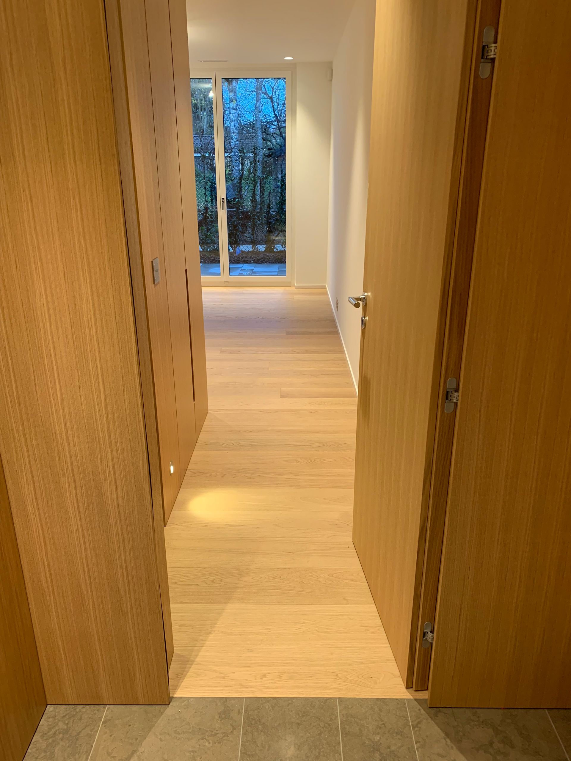 PRDG - Genève - ponçage - pose - terrasse - ARTI'PRO- parquet - revêtement de sol - escalier - nez de marche - massif - rénovation - carrelage - moquette - neuf - PVC - vente - teinte