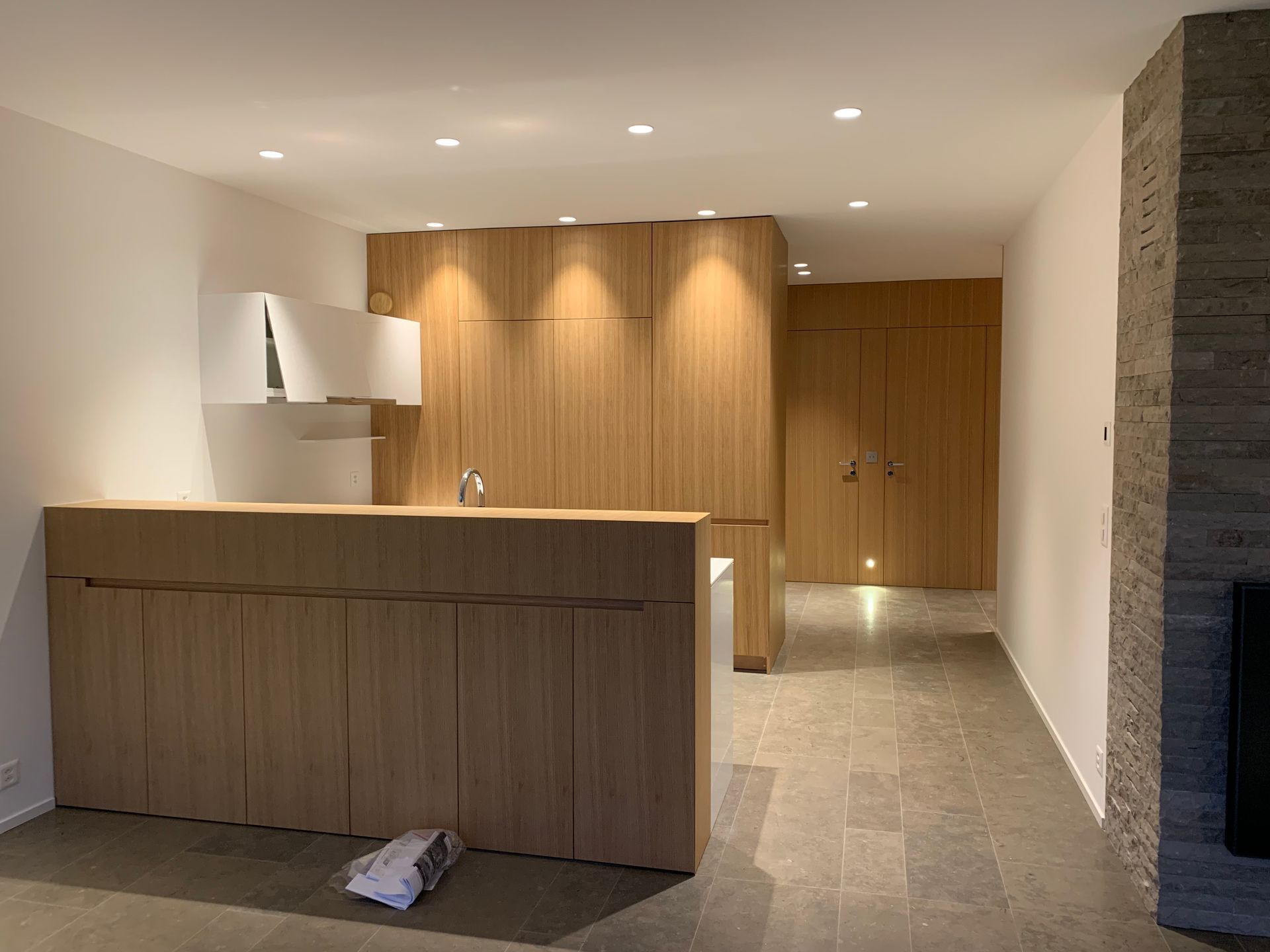 PRDG - Genève - ponçage - pose - terrasse - ARTI'PRO- parquet - revêtement de sol - escalier - nez de marche - massif - rénovation - carrelage - moquette - neuf - PVC - vente - teinte