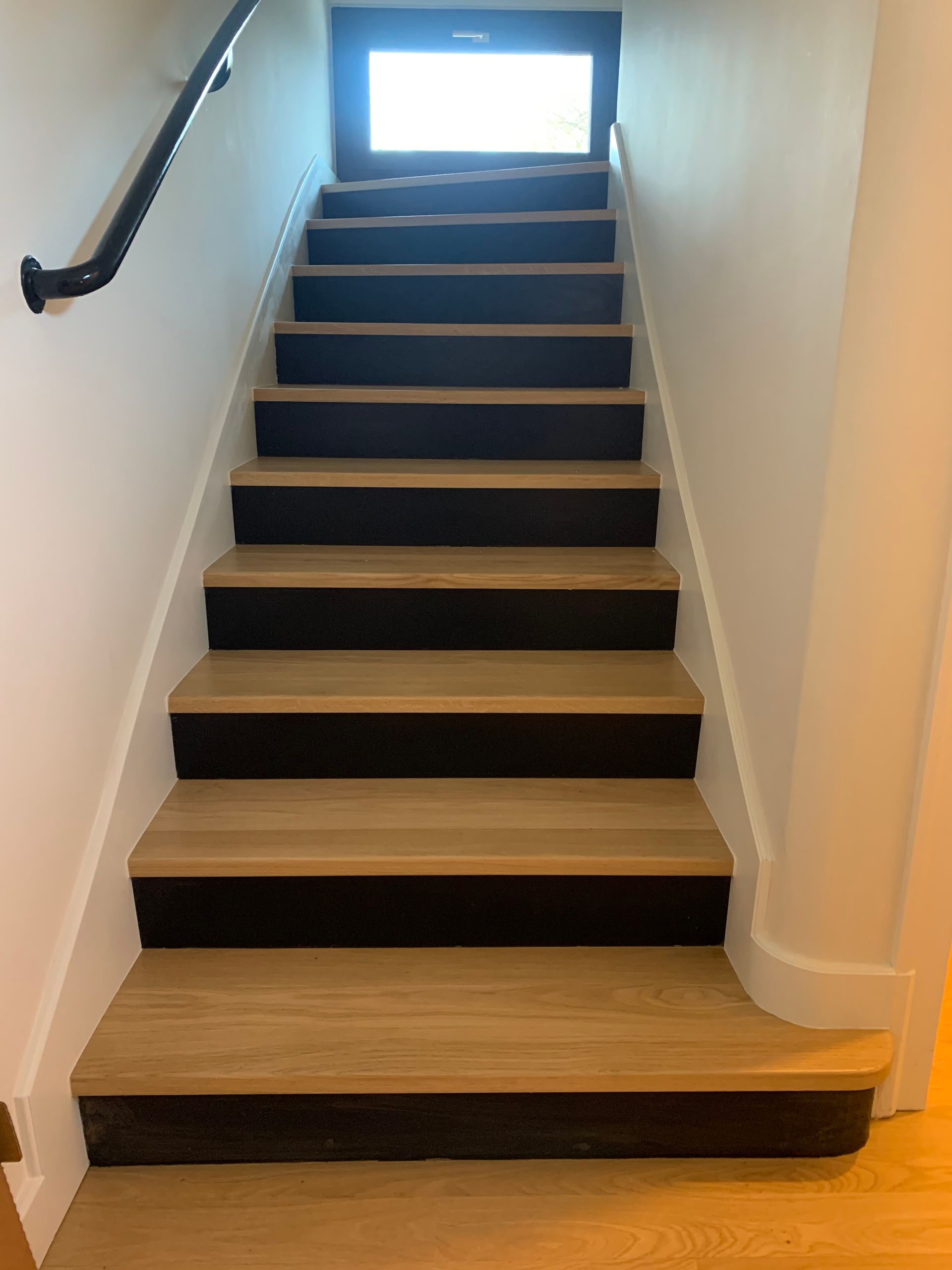 PRDG - Genève - ponçage - pose - terrasse - ARTI'PRO- parquet - revêtement de sol - escalier - nez de marche - massif - rénovation - carrelage - moquette - neuf - PVC - vente - teinte