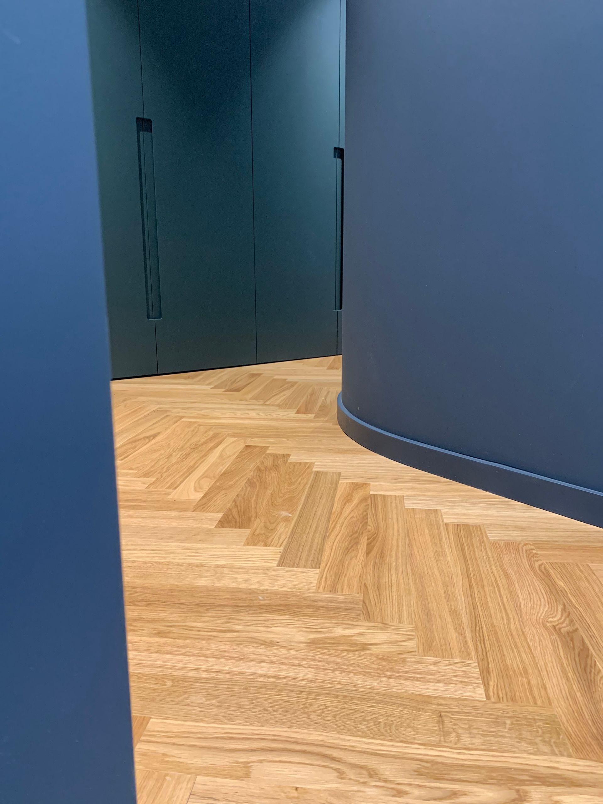 PRDG - Genève - ponçage - pose - terrasse - ARTI'PRO- parquet - revêtement de sol - escalier - nez de marche - massif - rénovation - carrelage - moquette - neuf - PVC - vente - teinte