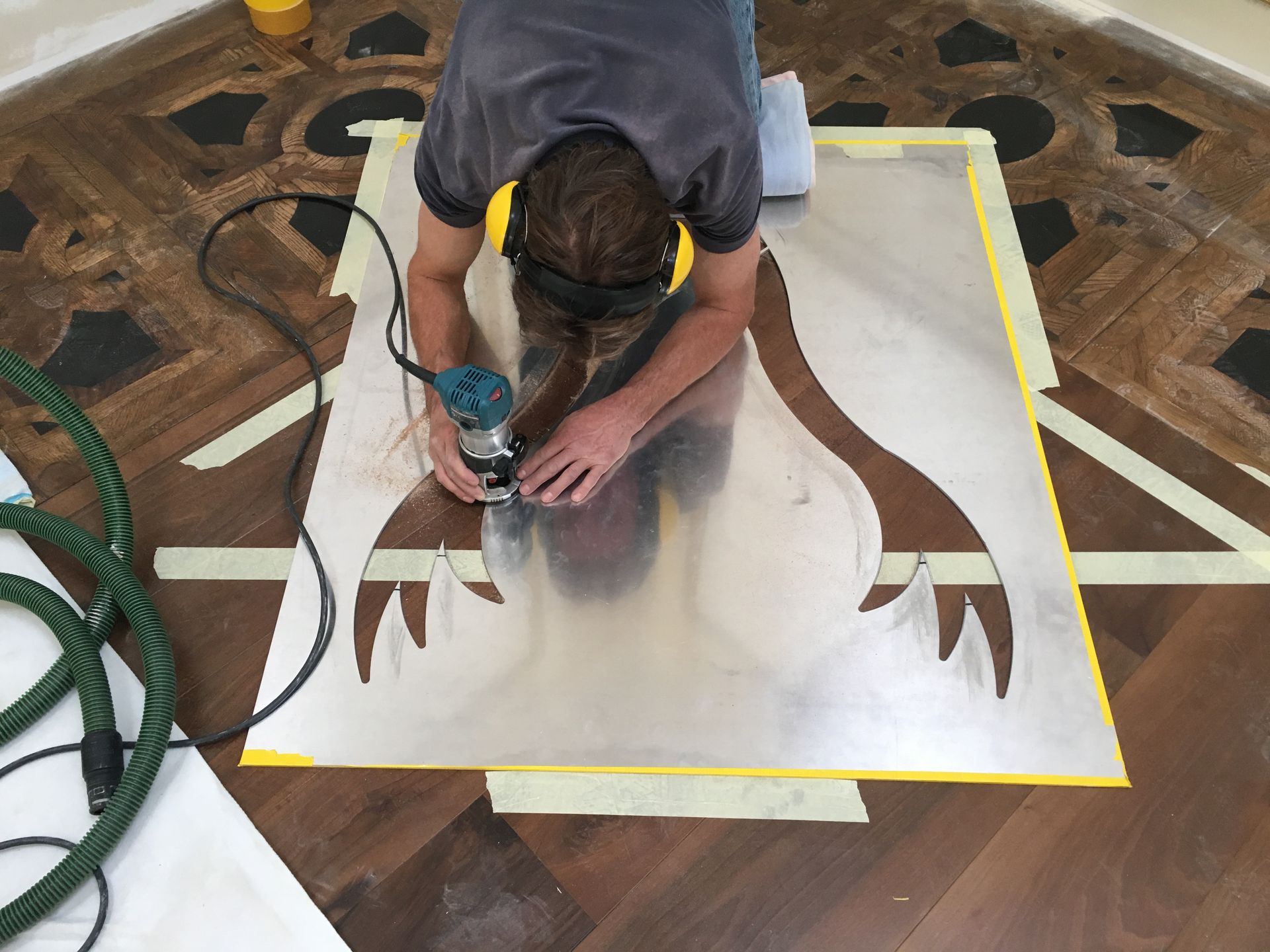 PRDG - Genève - ponçage - pose - terrasse - ARTI'PRO- parquet - revêtement de sol - escalier - nez de marche - massif - rénovation - carrelage - moquette - neuf - PVC - vente - teinte