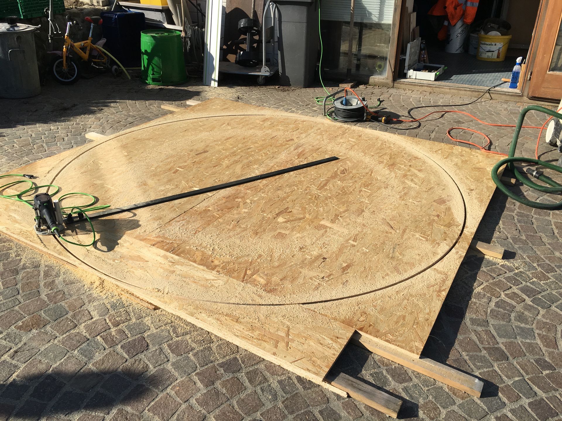 PRDG - Genève - ponçage - pose - terrasse - ARTI'PRO- parquet - revêtement de sol - escalier - nez de marche - massif - rénovation - carrelage - moquette - neuf - PVC - vente - teinte