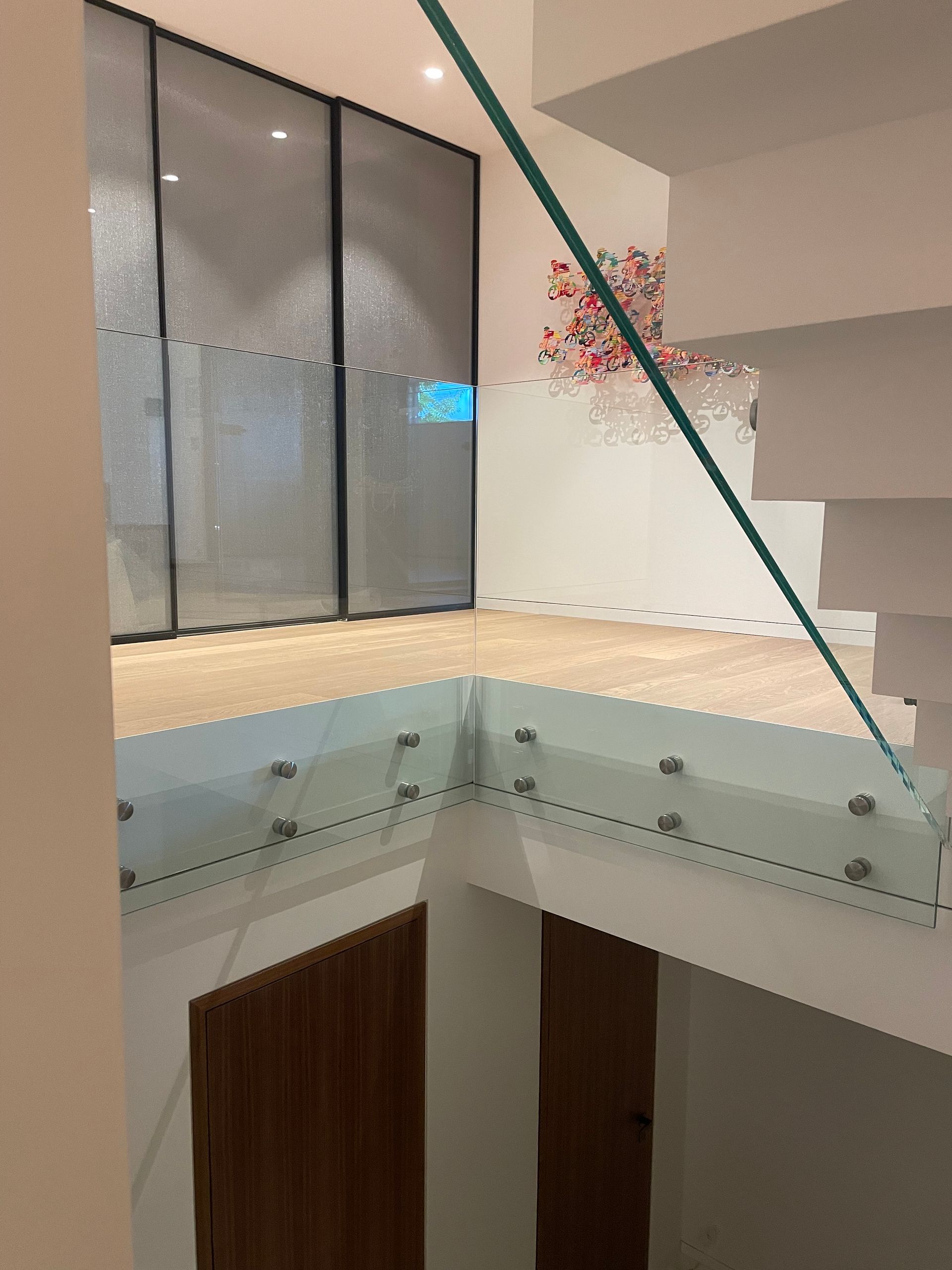 PRDG - Genève - ponçage - pose - terrasse - ARTI'PRO- parquet - revêtement de sol - escalier - nez de marche - massif - rénovation - carrelage - moquette - neuf - PVC - vente - teinte