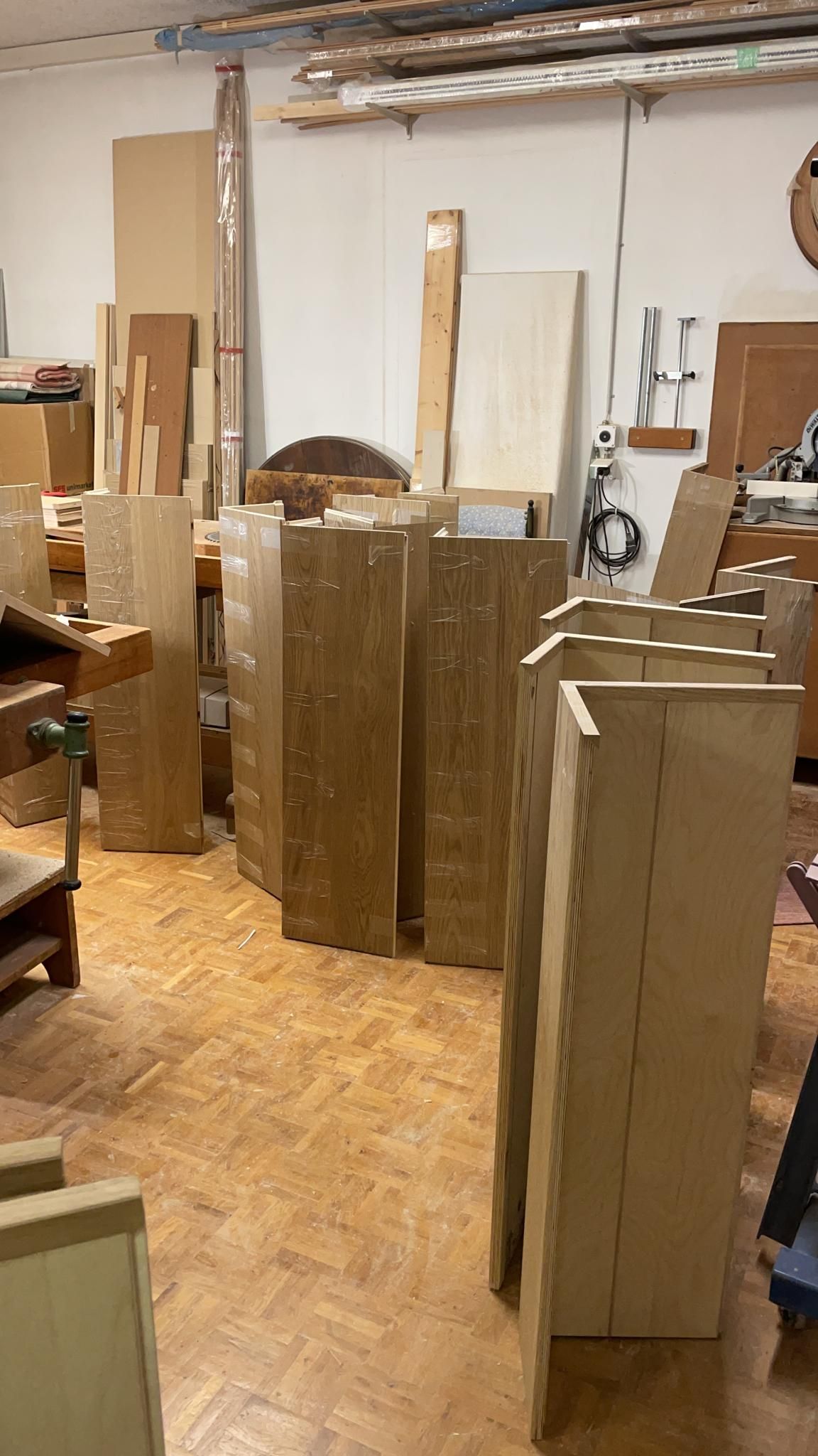 PRDG - Genève - ponçage - pose - terrasse - ARTI'PRO- parquet - revêtement de sol - escalier - nez de marche - massif - rénovation - carrelage - moquette - neuf - PVC - vente - teinte