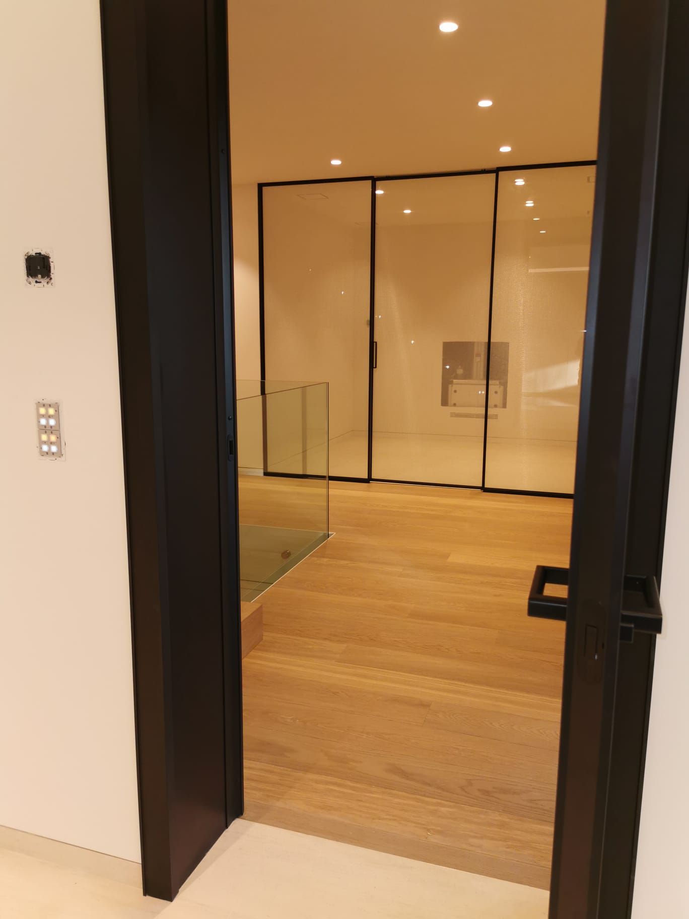 PRDG - Genève - ponçage - pose - terrasse - ARTI'PRO- parquet - revêtement de sol - escalier - nez de marche - massif - rénovation - carrelage - moquette - neuf - PVC - vente - teinte