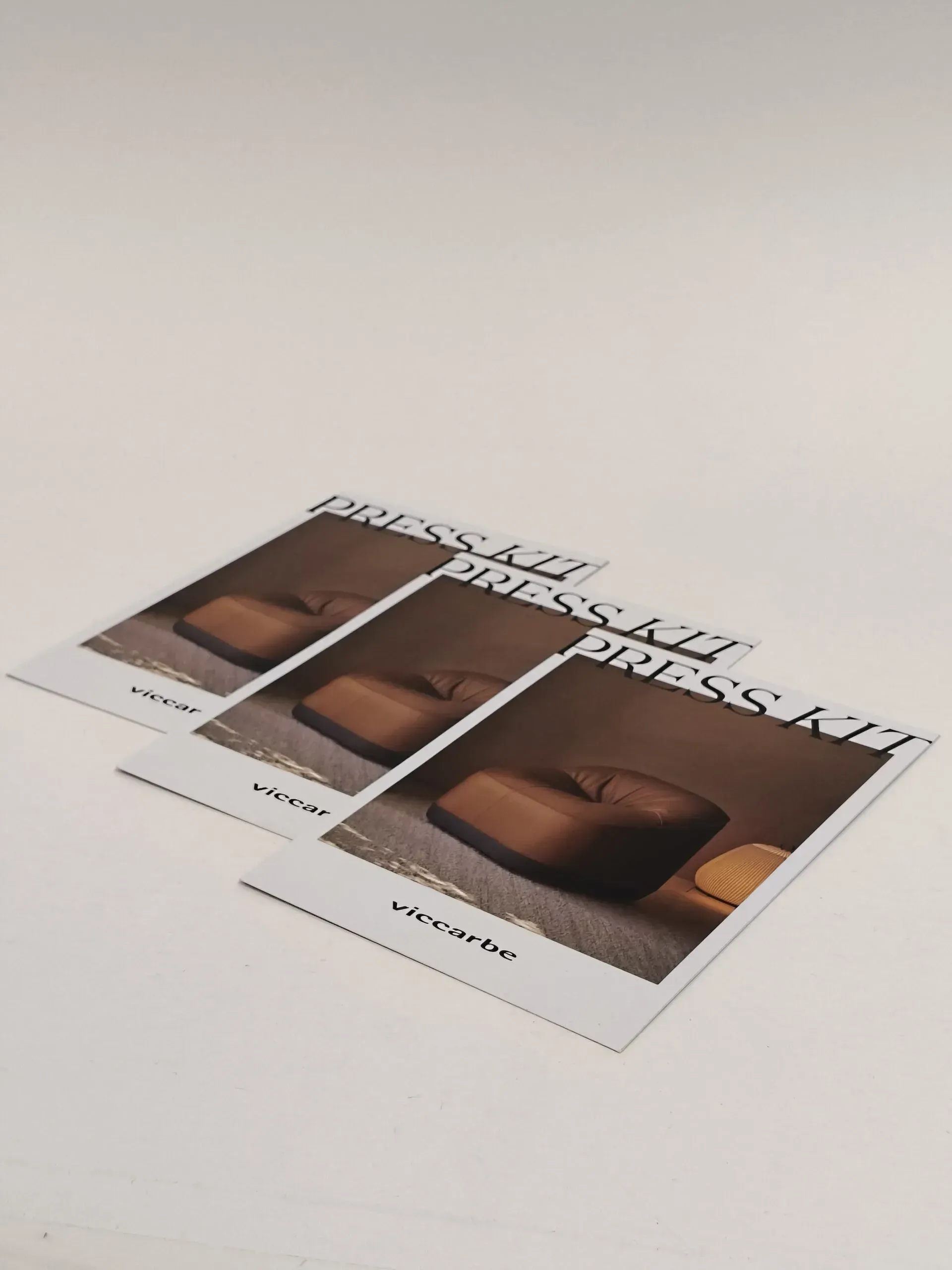Tarjetón PRESS KIT para Viccarbe