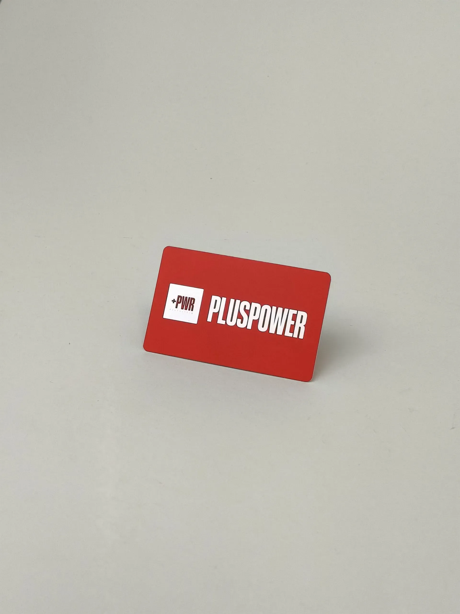 Tarjeta de presentación de PLUSPOWER