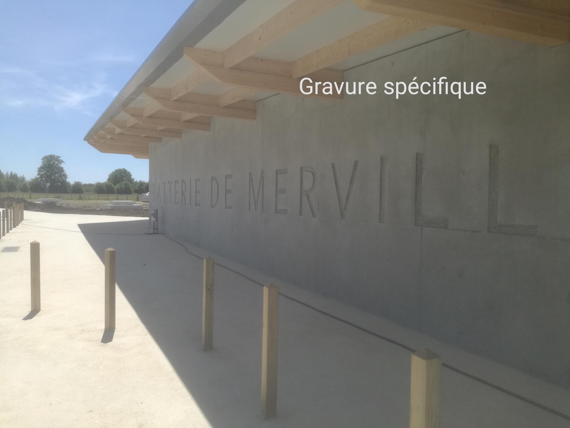 Gravure sur le monument de la batterie de Merville