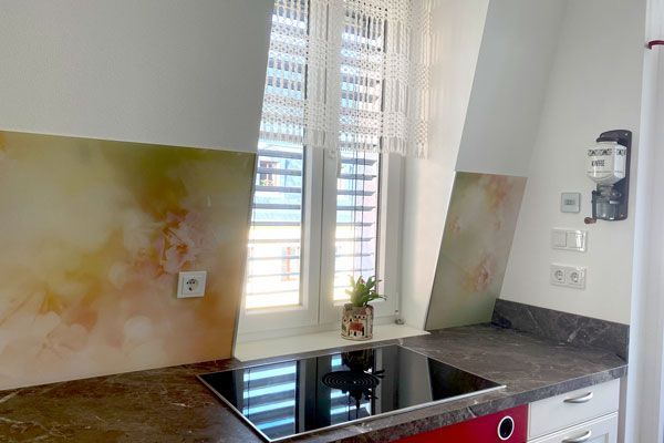 Hohmuth Werbetechnik Küchenwand Glas