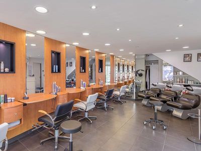 Salon De Coiffure Hommes Et Femmes A Saint Sebastien Sur Loire