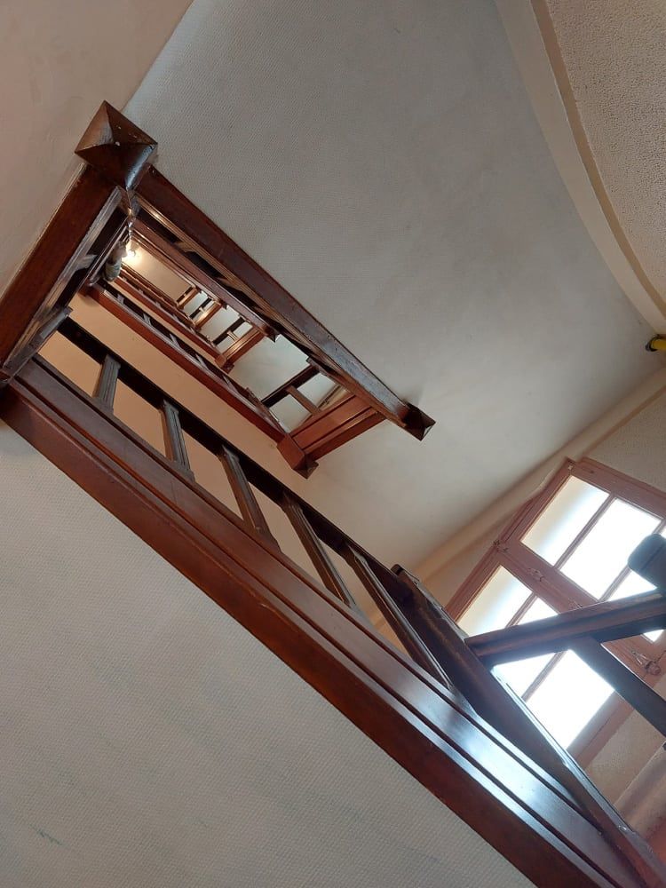 Toile de verre pour la rénovation des escaliers