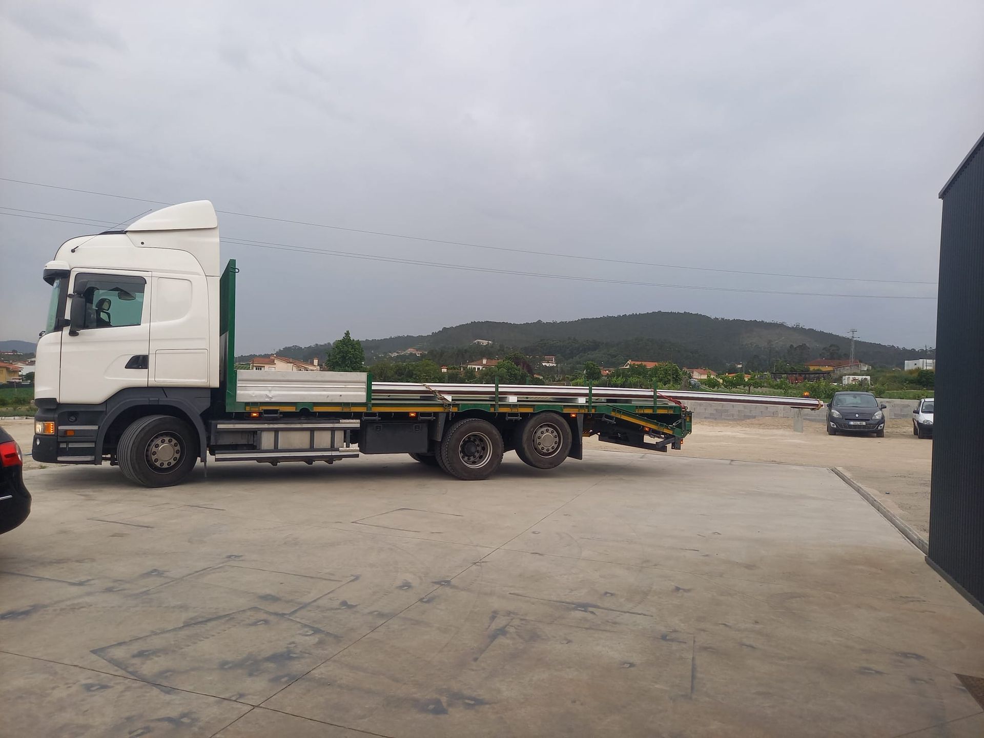 Ribeiro & Dourado Transportes