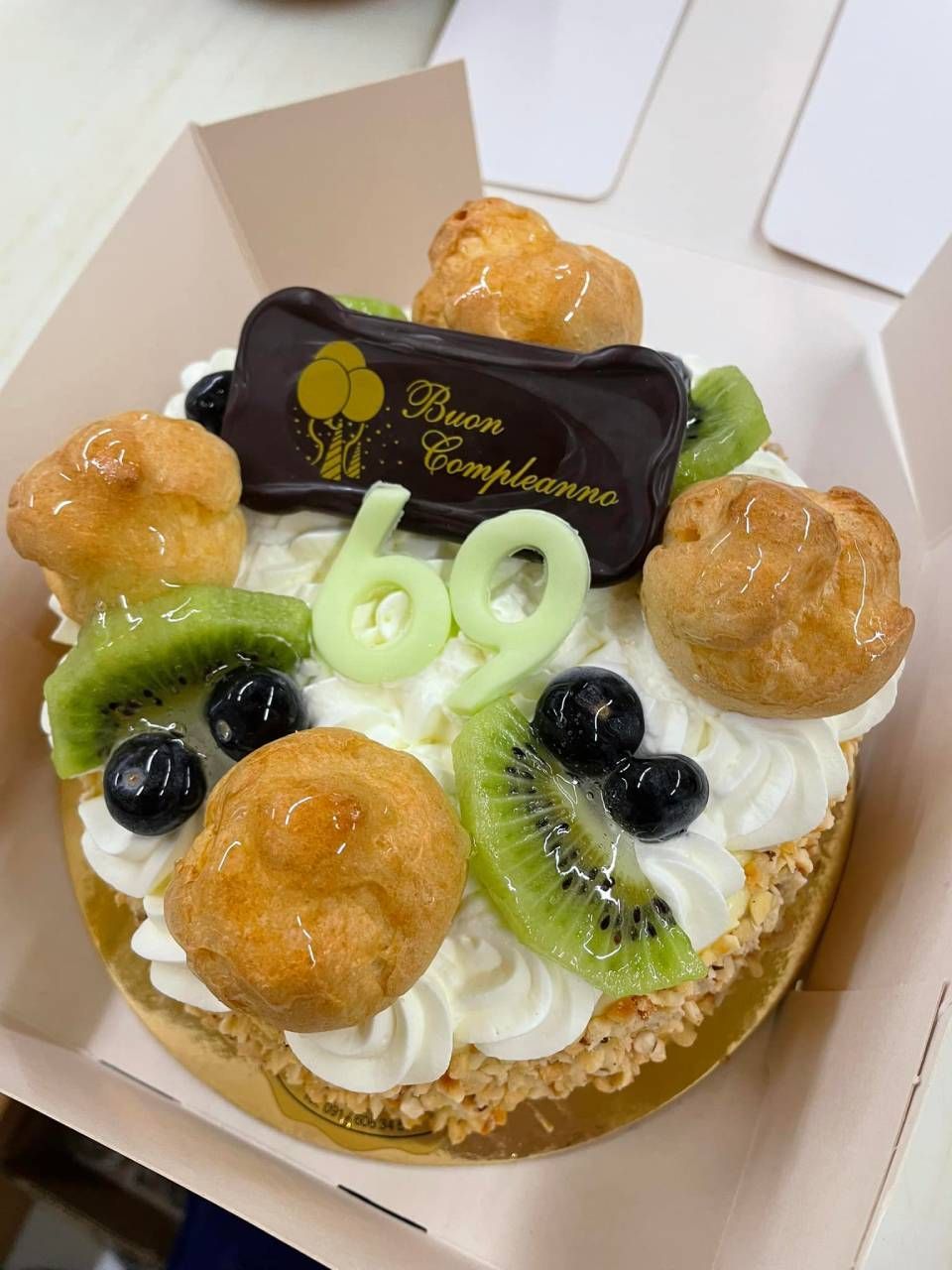 Gipfel e torta di frutta - Pasticceria Sciolli